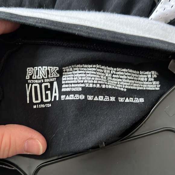 Victoria Secret pink yoga pants - Picture 3 of 3